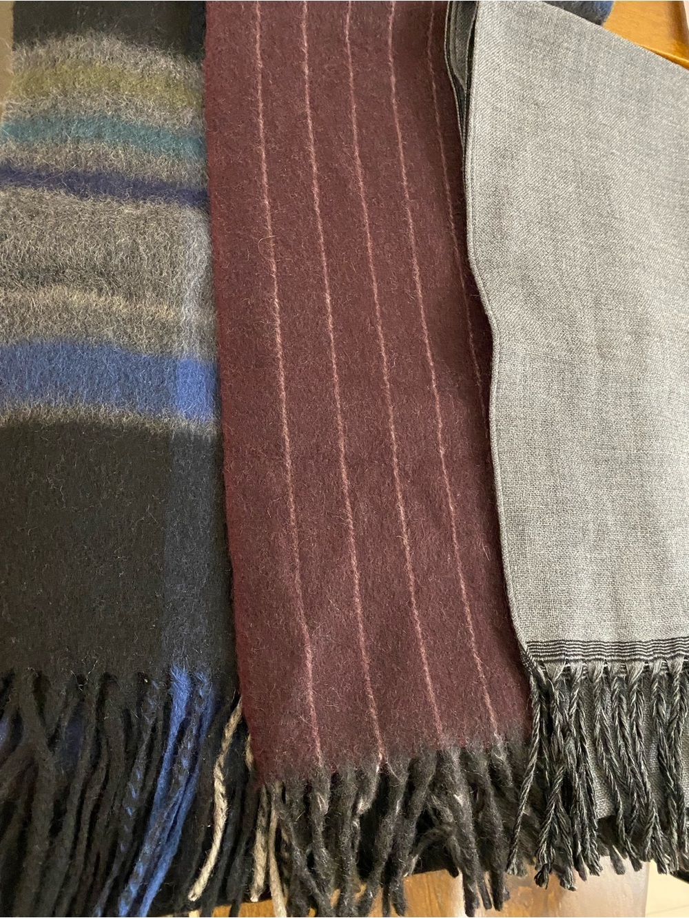 3 men’s scarves with tassels
